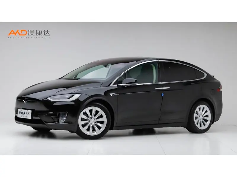 Tesla Model X, 2017
