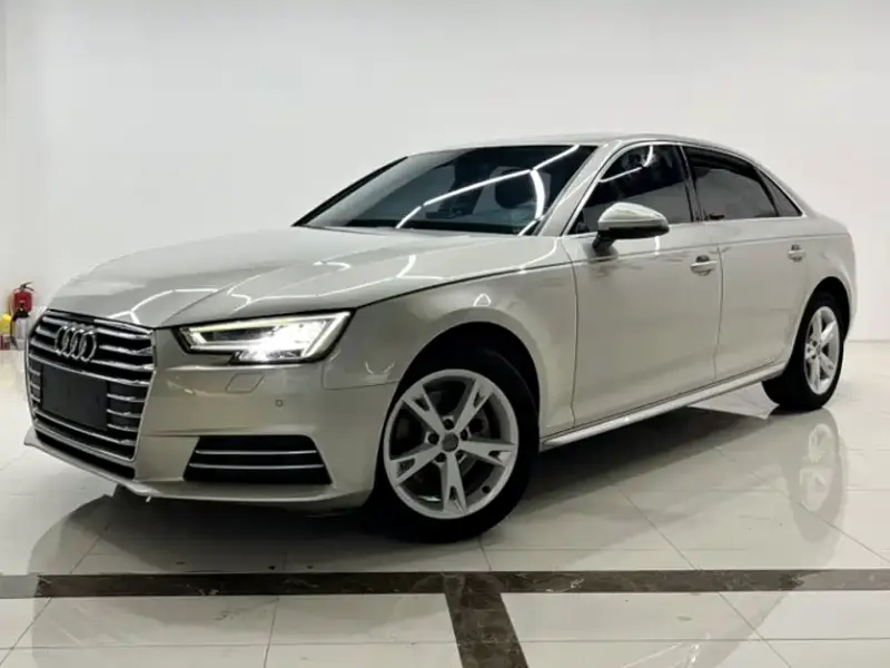 Audi A4L, 2017 — фото 1