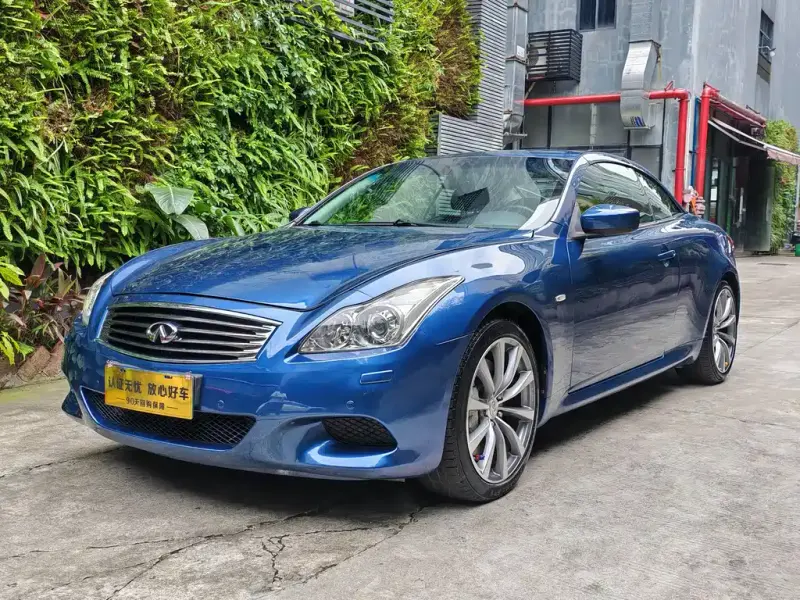 Infiniti M, 2010