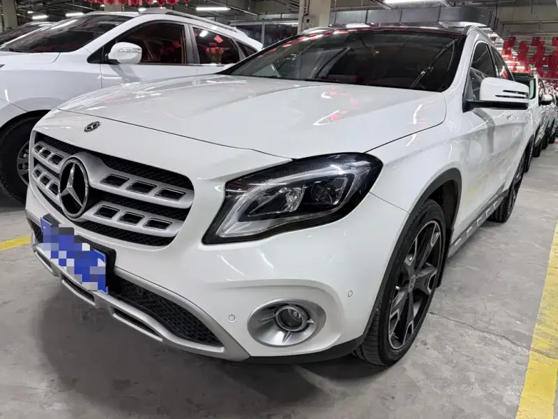 Mercedes-Benz GLA, 2018 — фото 1