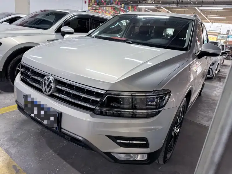 Volkswagen Tiguan L, 2017