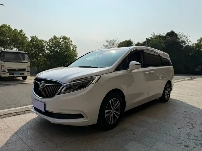 Buick GL8, 2018