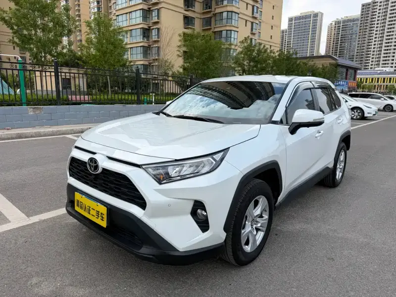 Toyota RAV4, 2023