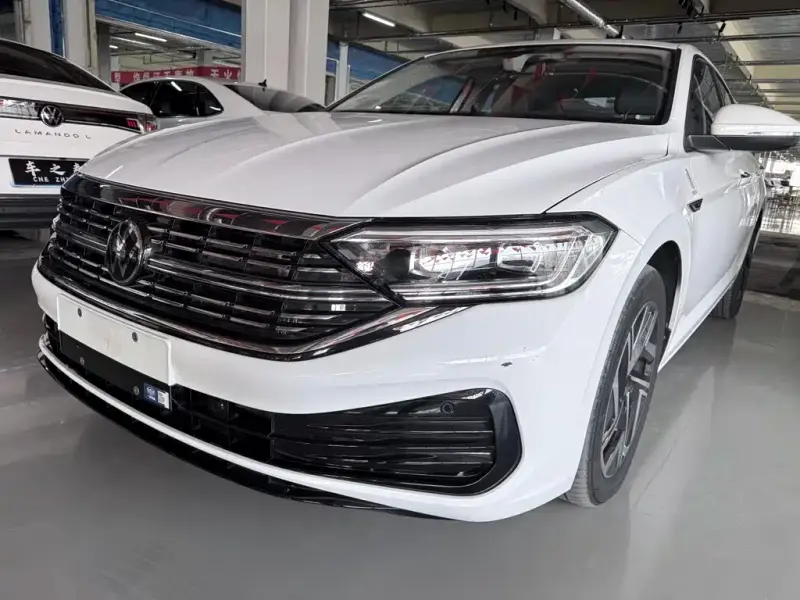 Volkswagen Sagitar, 2023