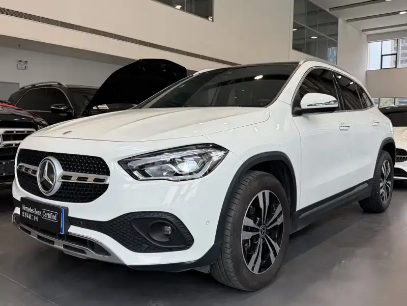 Mercedes-Benz GLA, 2023 — фото 1