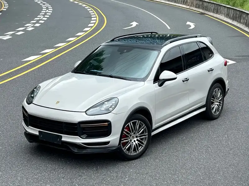 Porsche Cayenne, 2015