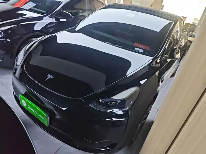 Tesla Model Y, 2023