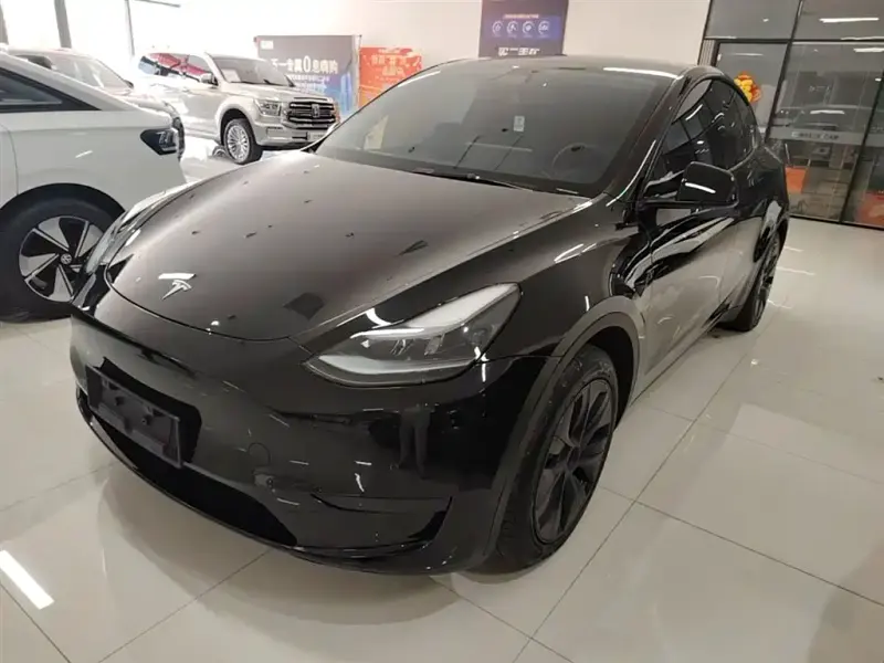 Tesla Model Y, 2023