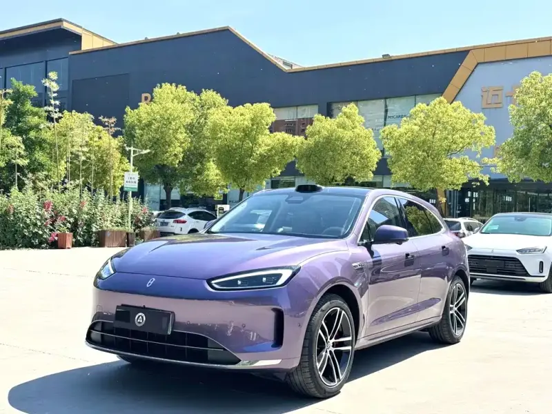 AITO M5, 2025