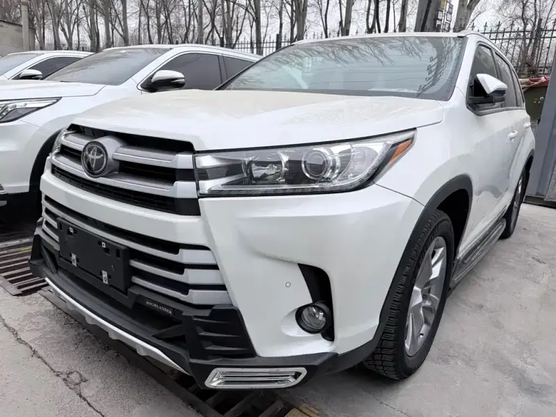 Toyota Highlander, 2021 — фото 1