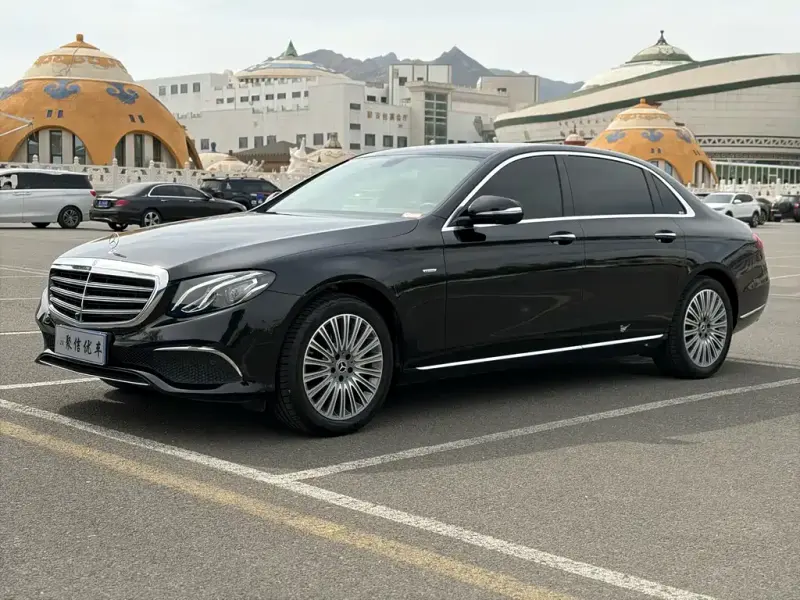 Mercedes-Benz E-Class, 2020 — фото 1