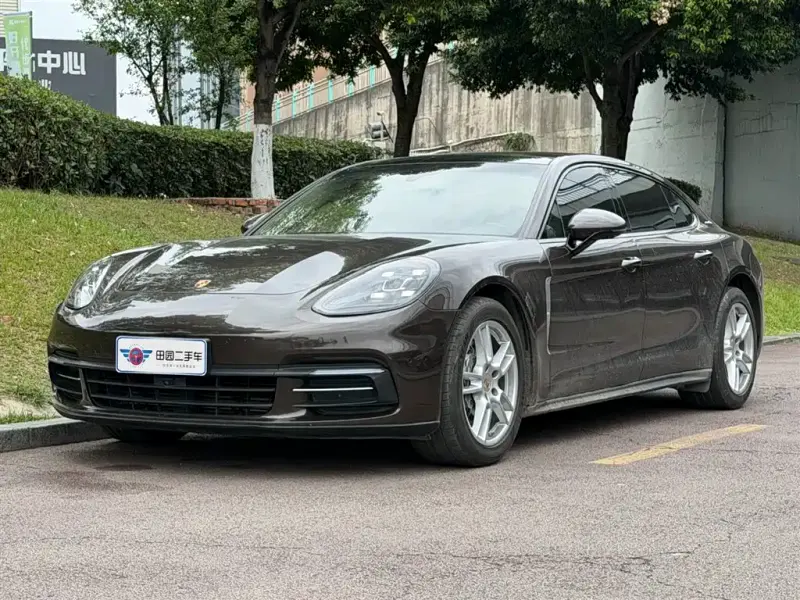 Porsche Panamera, 2018