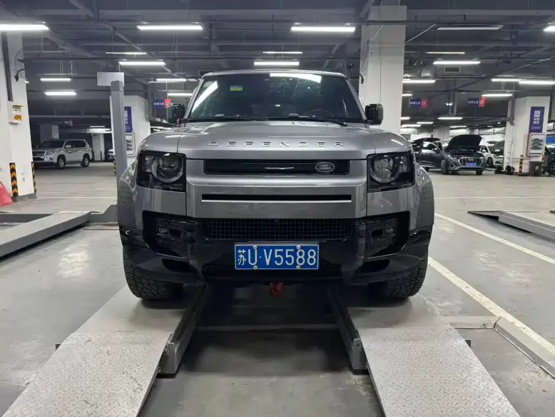 Land Rover Defender, 2021