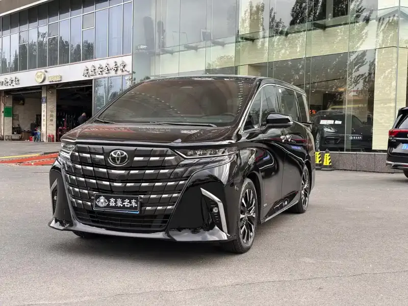 Toyota Alphard, 2024