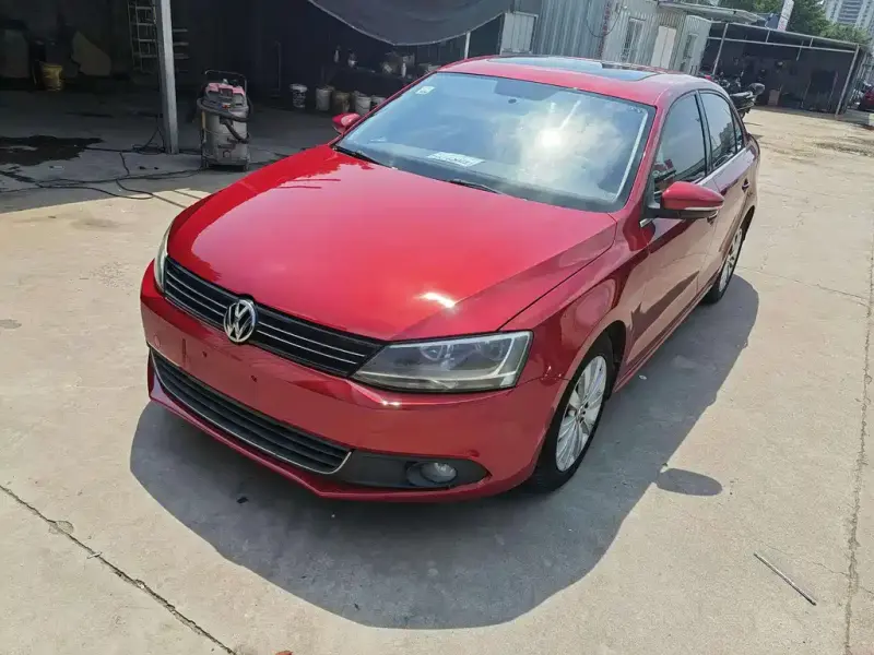Volkswagen Sagitar, 2013