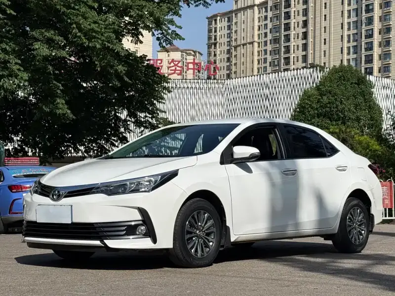 Toyota Corolla, 2017 — фото 1