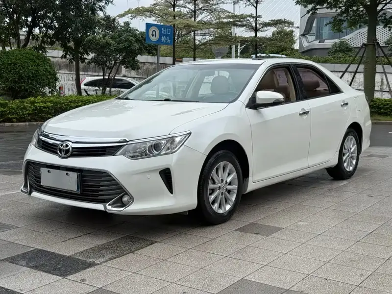 Toyota Camry, 2016
