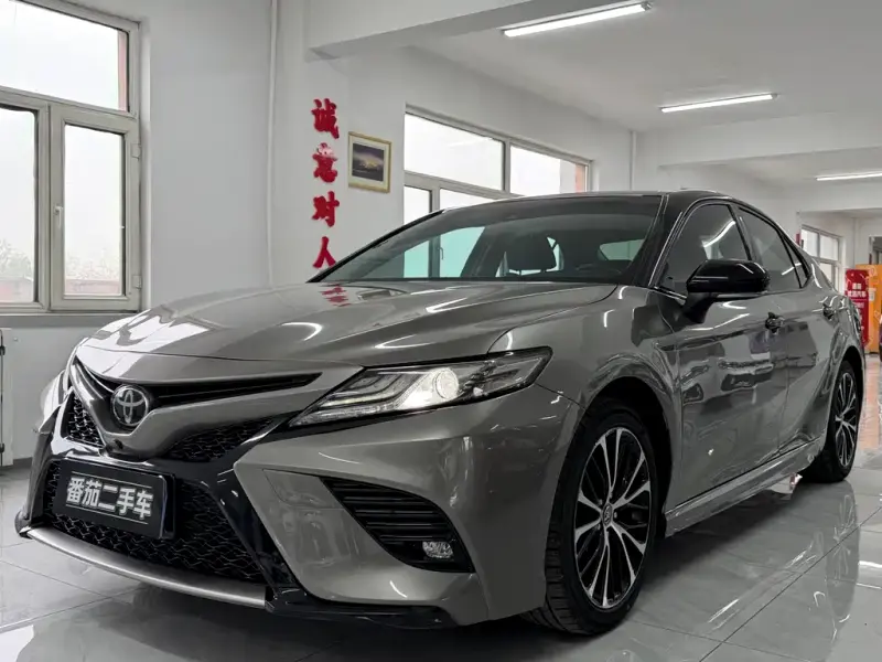 Toyota Camry, 2018