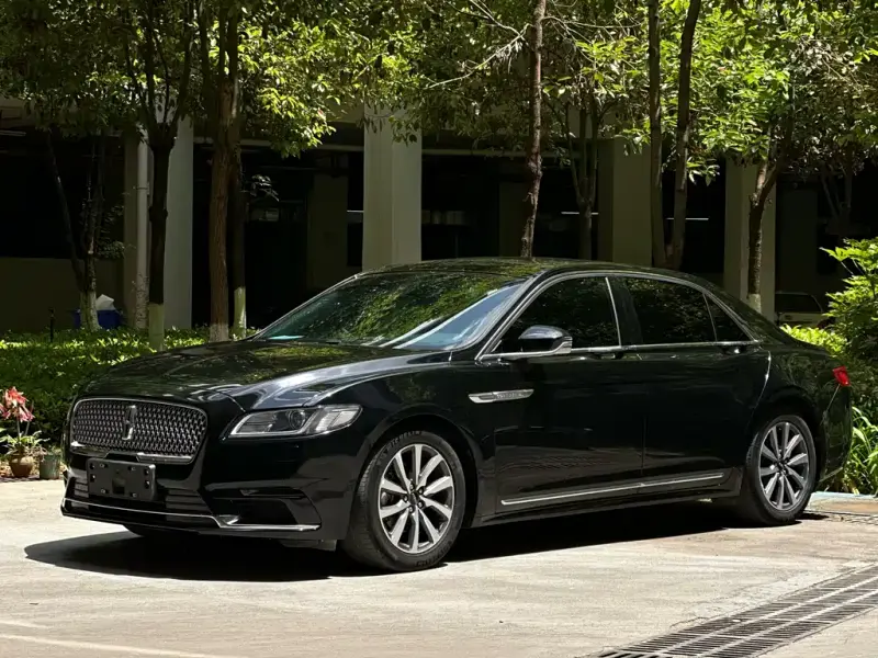 Lincoln Continental, 2018 — фото 1
