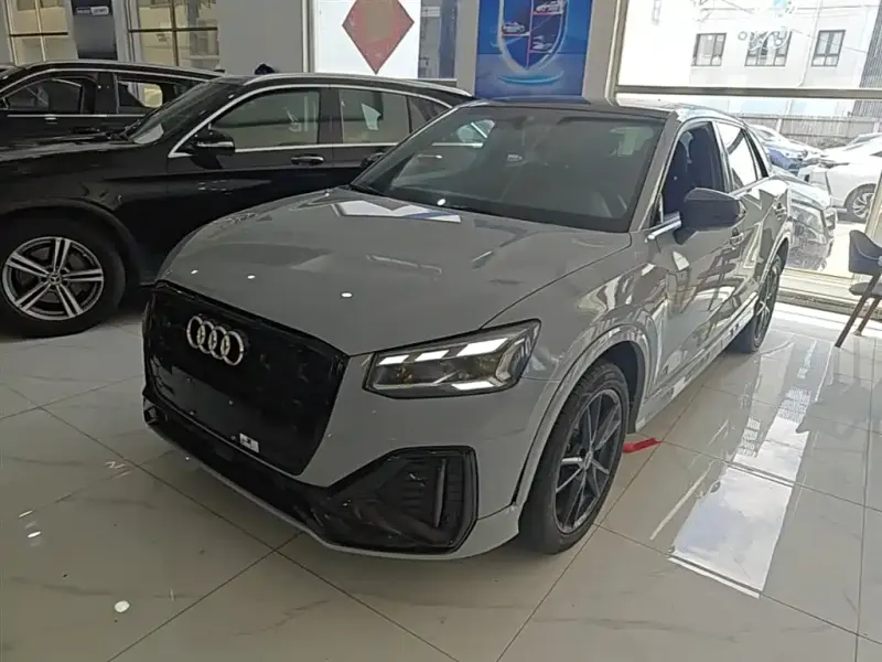 Audi Q2L, 2023 — фото 1