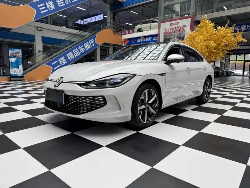Volkswagen Lamando, 2023