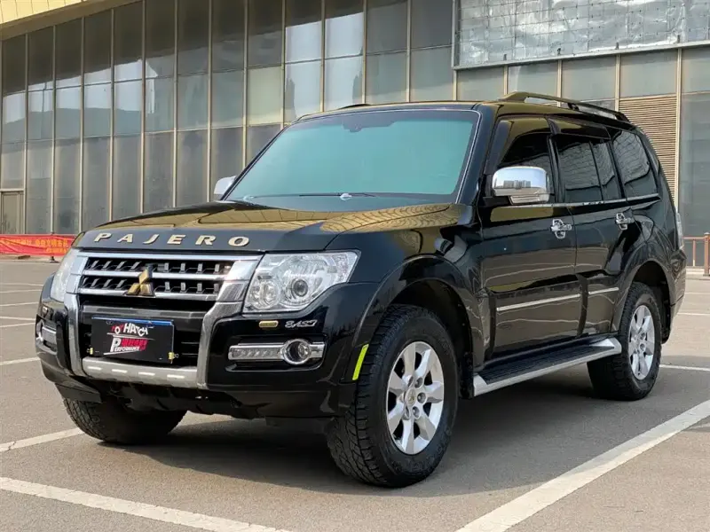 Mitsubishi Pajero (Import), 2018