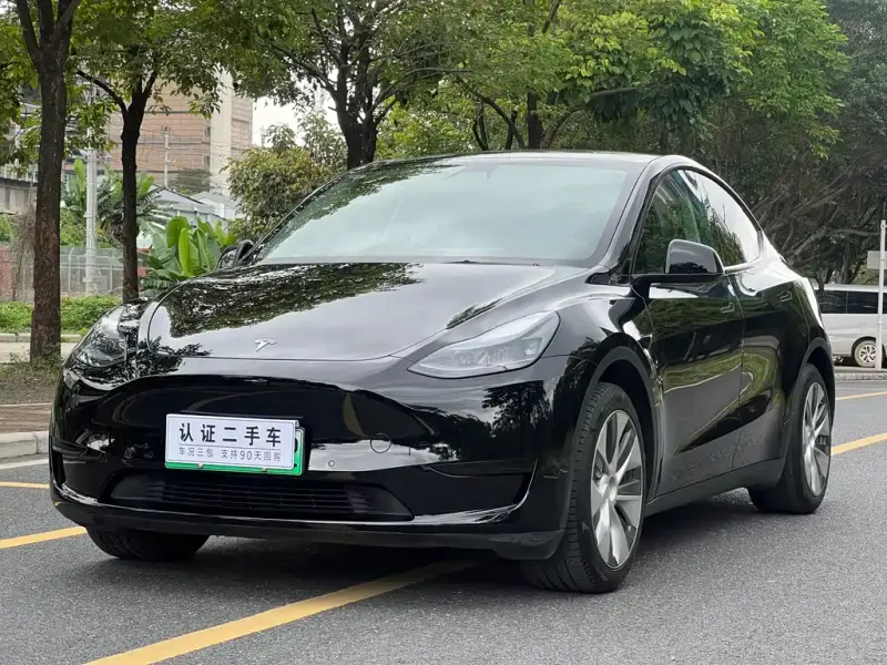 Tesla Model Y, 2023