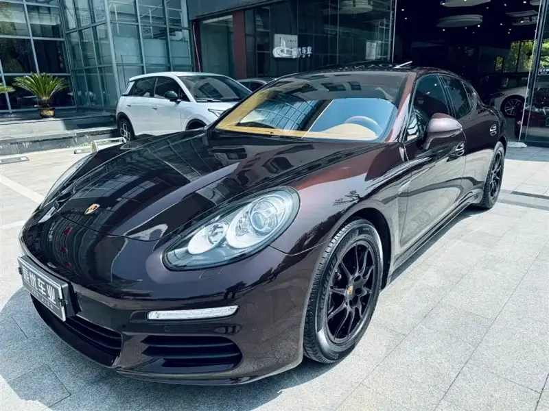 Porsche Panamera, 2013