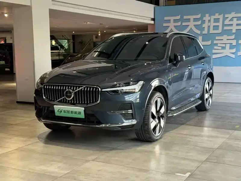 Volvo XC60 PHEV, 2025 — фото 1