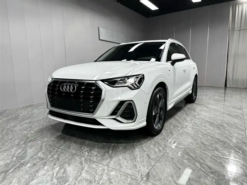 Audi Q3, 2022