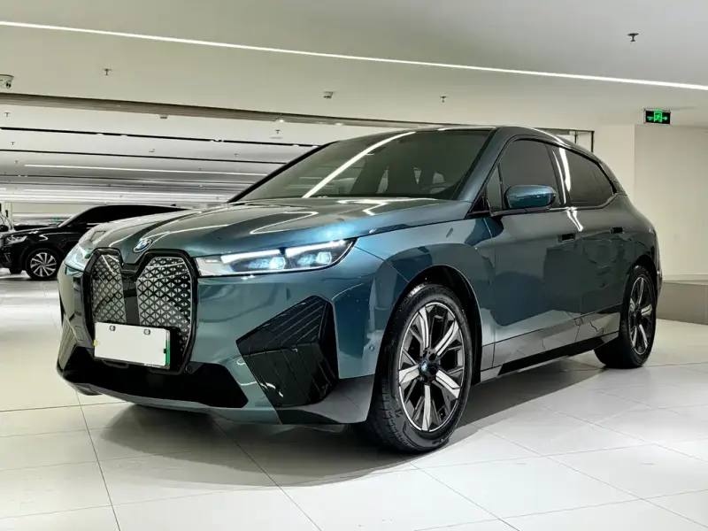 BMW iX, 2025