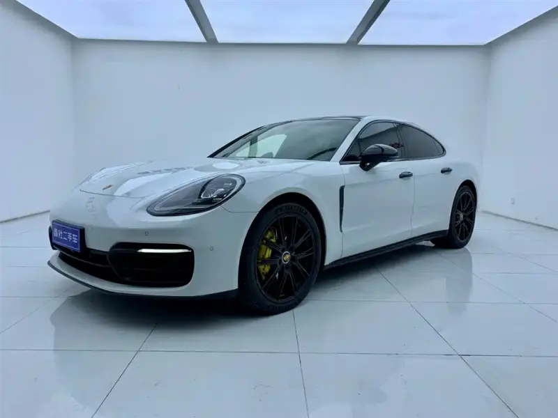 Porsche Panamera, 2023