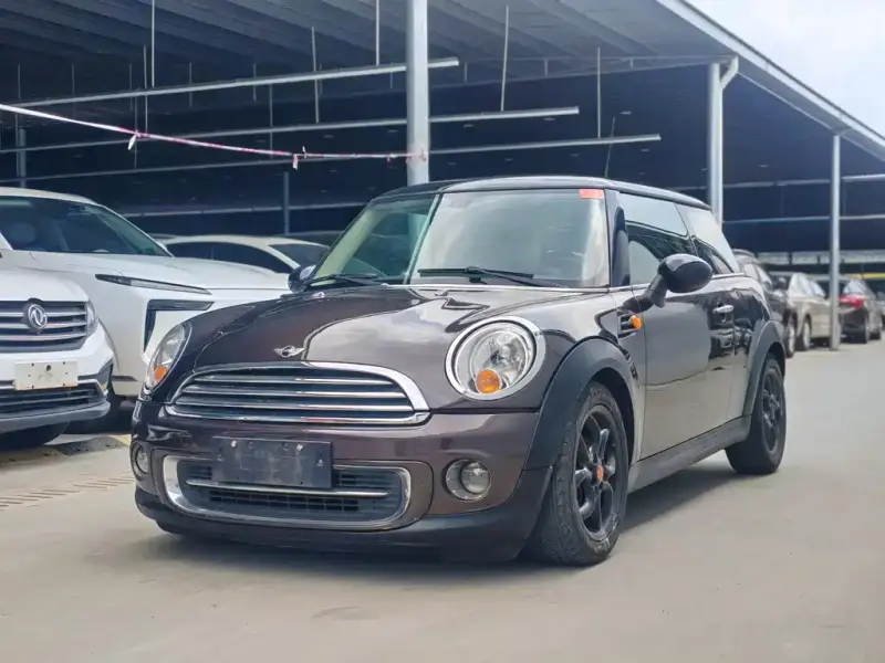 MINI Mini, 2011