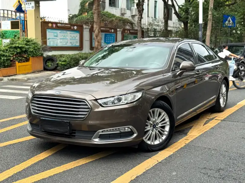 Ford Taurus, 2016
