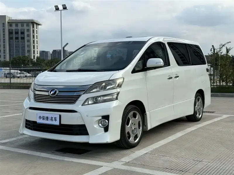 Toyota Alphard, 2015