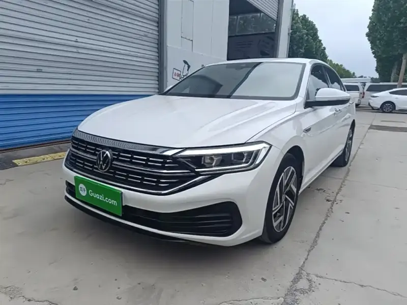 Volkswagen Sagitar, 2023