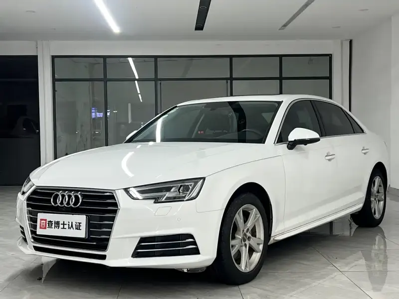 Audi A4L, 2018 — фото 1
