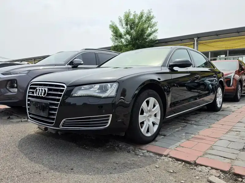 Audi A8, 2013