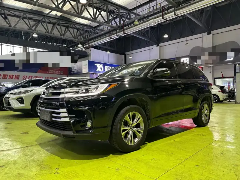 Toyota Highlander, 2021 — фото 1