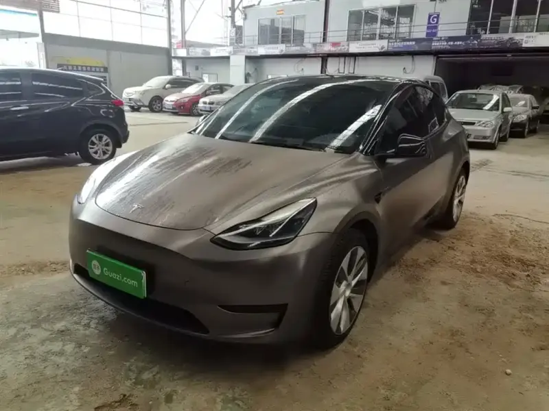 Tesla Model Y, 2022