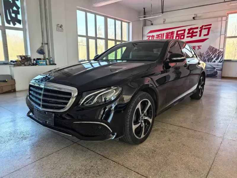 Mercedes-Benz E-Class, 2018 — фото 1