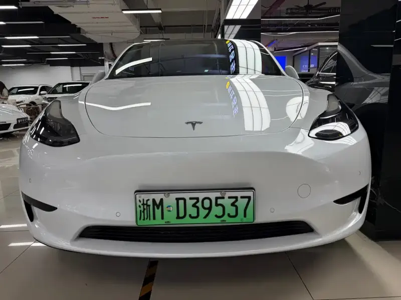 Tesla Model Y, 2023
