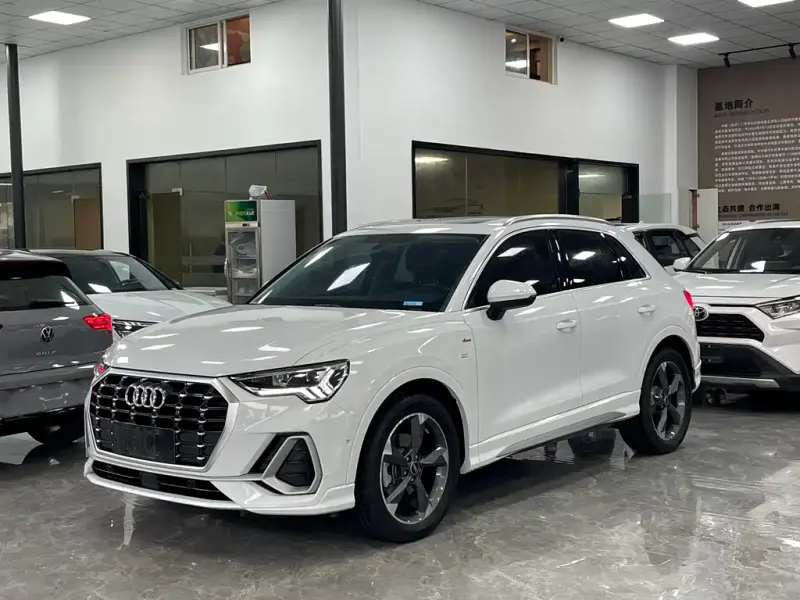 Audi Q3, 2022