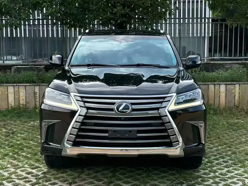 Lexus LX, 2016