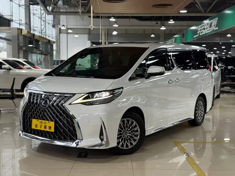 Lexus LM, 2021
