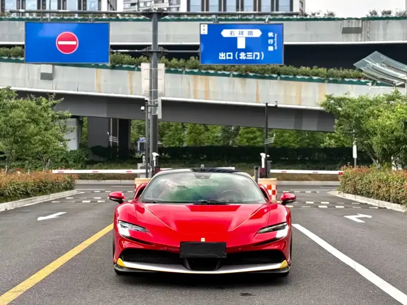 Ferrari SF90, 2023 — фото 1