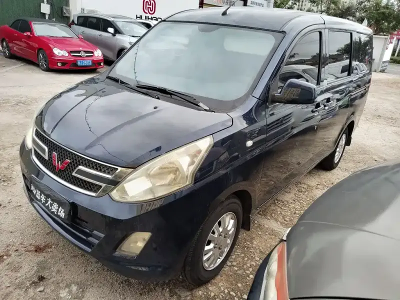 Wuling Rongguang V, 2017