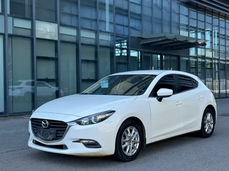 Mazda 3 Axela, 2017 — фото 1