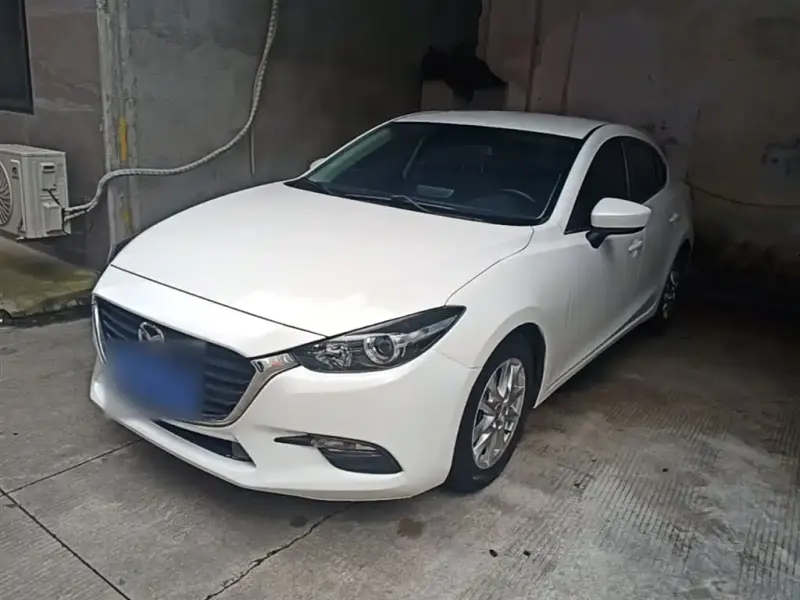 Mazda 3 Axela, 2018 — фото 1