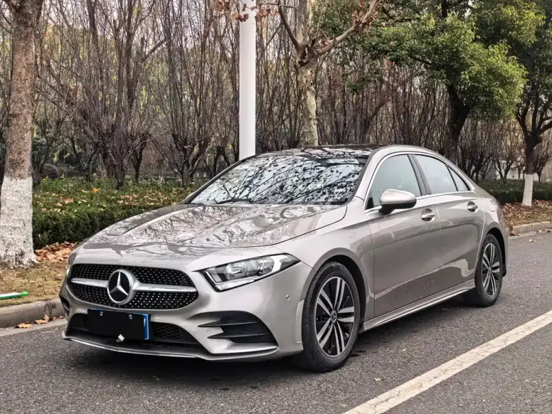 Mercedes-Benz A-Class, 2019 — фото 1